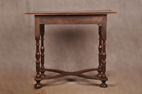 RARE 17TH CENTURY OAK SIDE TABLE - ADDITIONAL PHOTO 11