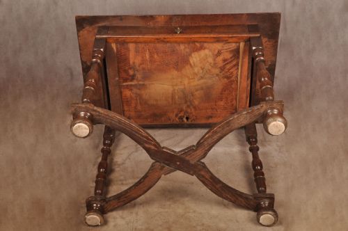 RARE 17TH CENTURY OAK SIDE TABLE - ADDITIONAL PHOTO 12