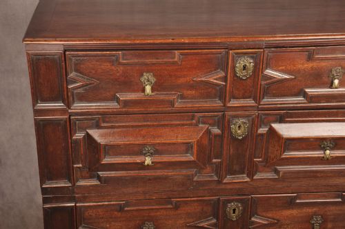 RARE CHARLES II WALNUT FRUITWOOD CHEST OF DRAWERS - ADDITIONAL PHOTO 3