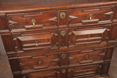 RARE CHARLES II WALNUT FRUITWOOD CHEST OF DRAWERS - ADDITIONAL PHOTO 4