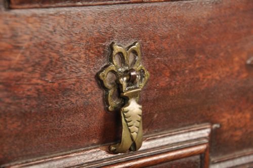 RARE CHARLES II WALNUT FRUITWOOD CHEST OF DRAWERS - ADDITIONAL PHOTO 5