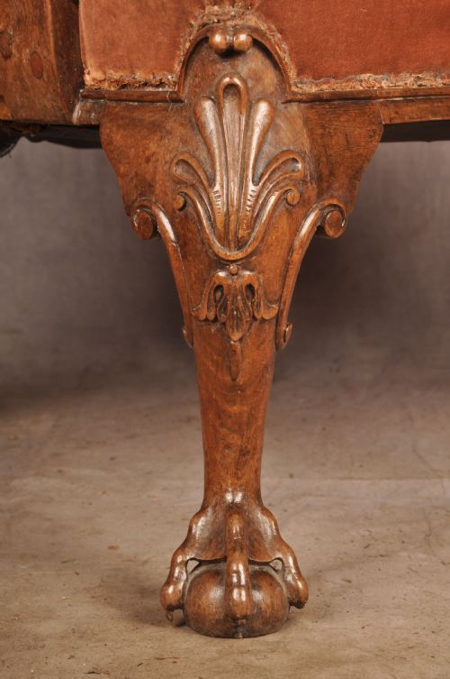 A MAGNIFICENT 19TH CENTURY WALNUT LIBRARY ARMCHAIR - ADDITIONAL PHOTO 2