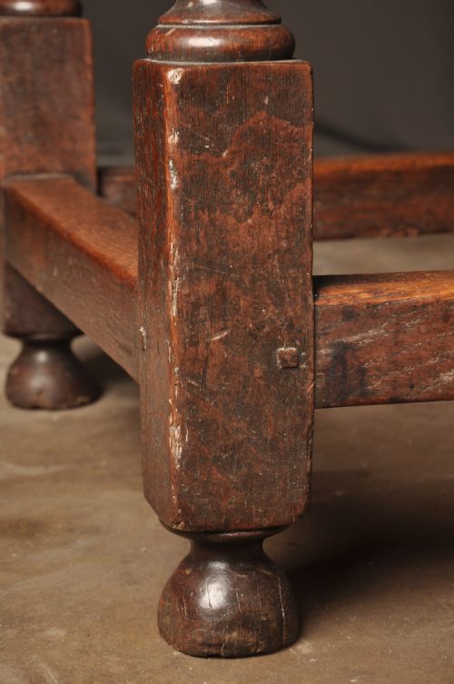 LARGE 17TH CENTURY OAK GATELEG TABLE - ADDITIONAL PHOTO 7