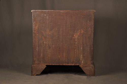 FINE QUALITY 18TH CENTURY MAHOGANY KNEEHOLE DESK - ADDITIONAL PHOTO 16
