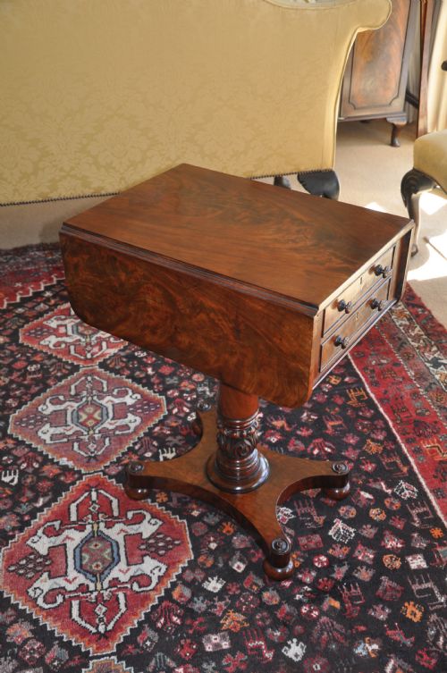 FINE REGENCY PEMBROKE TABLE - ADDITIONAL PHOTO 2