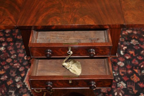 FINE REGENCY PEMBROKE TABLE - ADDITIONAL PHOTO 6