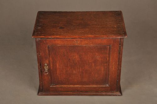 MID 18TH CENTURY OAK SPICE CUPBOARD - ADDITIONAL PHOTO 2