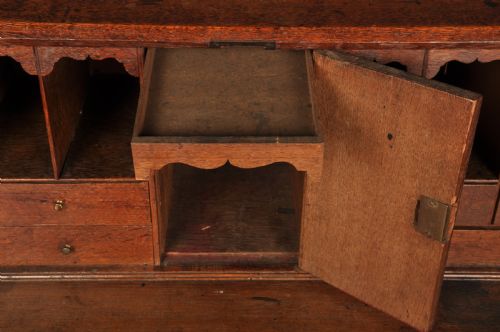 MID 18TH CENTURY OAK BUREAU - ADDITIONAL PHOTO 13