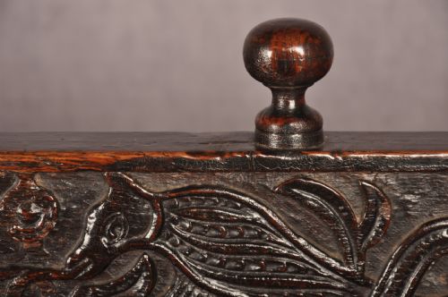 RARE 17TH CENTURY OAK NORTH COUNTRY BOX SETTLE - ADDITIONAL PHOTO 5