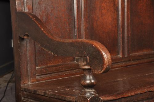RARE 17TH CENTURY OAK NORTH COUNTRY BOX SETTLE - ADDITIONAL PHOTO 14
