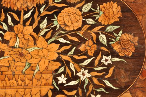 AN EXCEPTIONAL MARQUETRY CENTRE TABLE - ADDITIONAL PHOTO 7