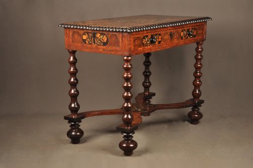 AN EXCEPTIONAL MARQUETRY CENTRE TABLE - ADDITIONAL PHOTO 11