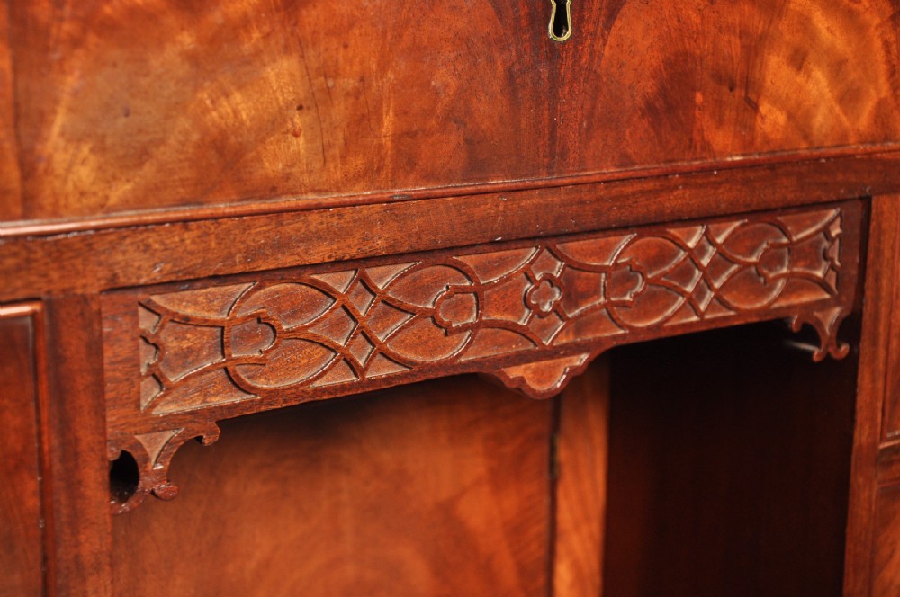 18th Century Chippendale Mahogany Kneehole Desk View XVII