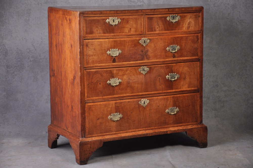 Early 18th Century Walnut Chest Of Drawers