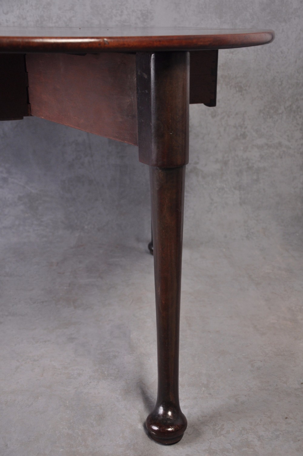 Early 18th Century Mahogany Drop Leaf Dining Table View IV