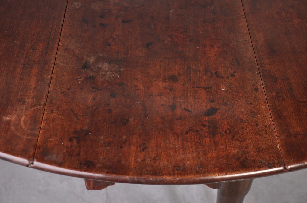 Early 18th Century Mahogany Drop Leaf Dining Table View XI