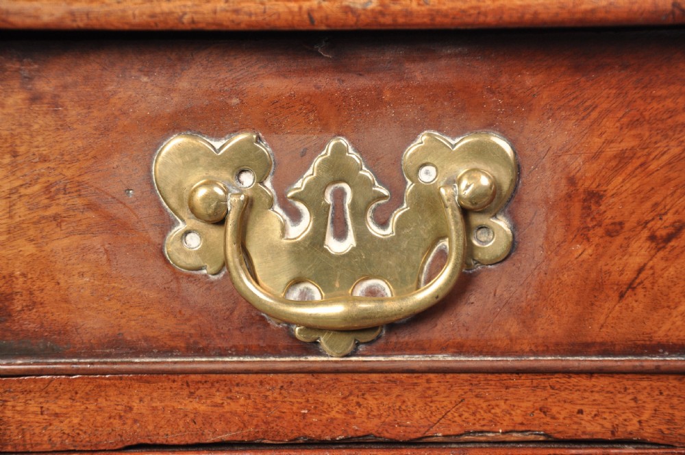 Fine 18th Century Mahogany Kneehole Desk View III