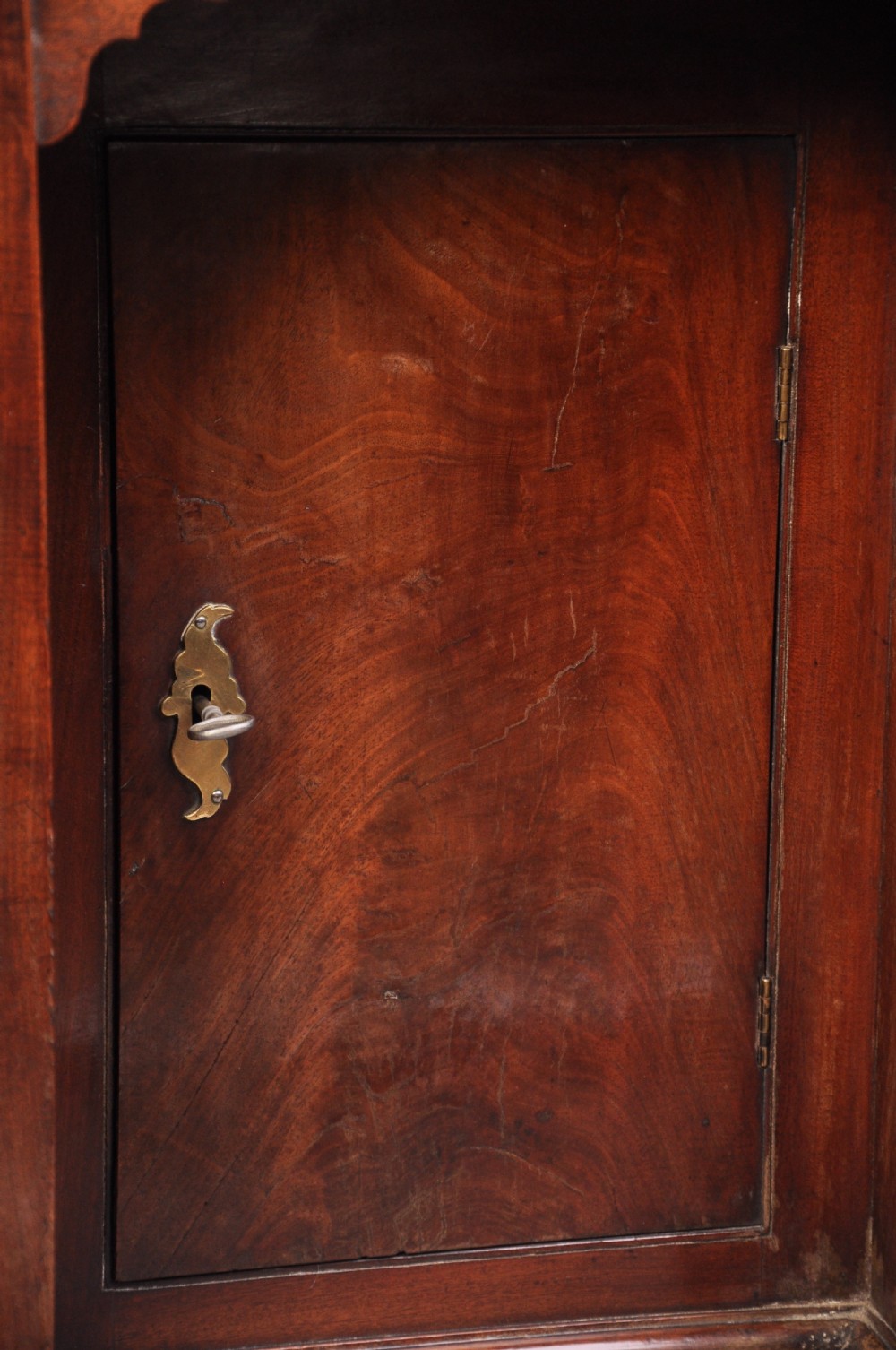 Fine 18th Century Mahogany Kneehole Desk View VI
