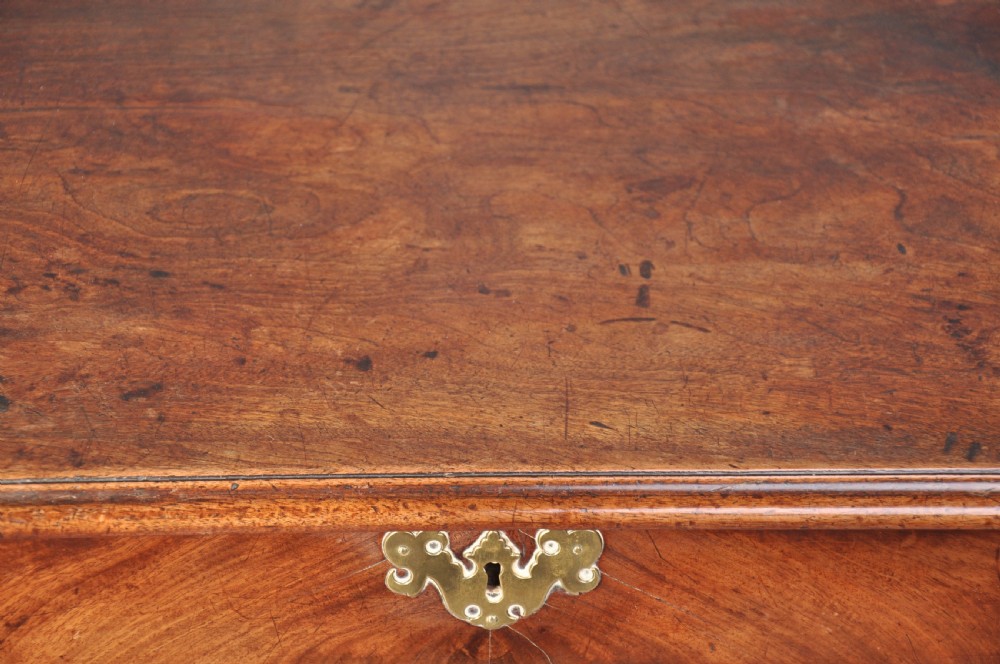Fine 18th Century Mahogany Kneehole Desk View VIII