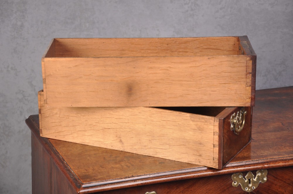 Fine 18th Century Mahogany Kneehole Desk View IX