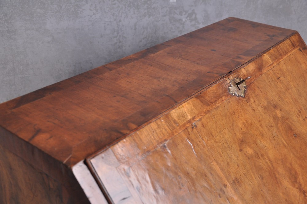 Early 18th Century Walnut Bureau View VIII