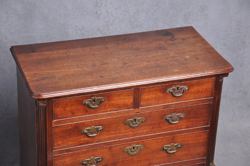 Fine 18th Century Red Walnut Chest Of Drawers View III