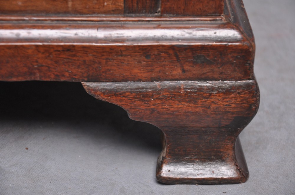 Fine 18th Century Red Walnut Chest Of Drawers View VI