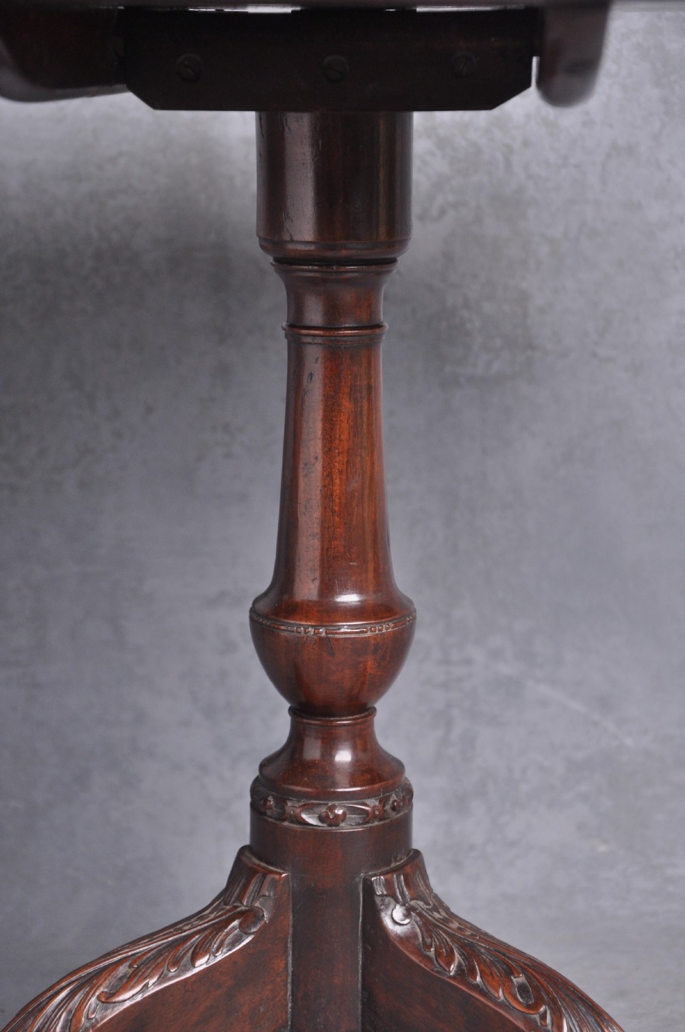 Fine 18th Century Tripod Table  View IV