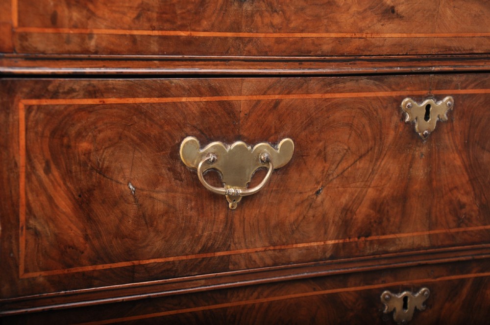 Early 18th Century Walnut Chest Of Drawers View VI