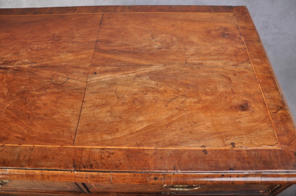 Early 18th Century Walnut Chest Of Drawers View IX