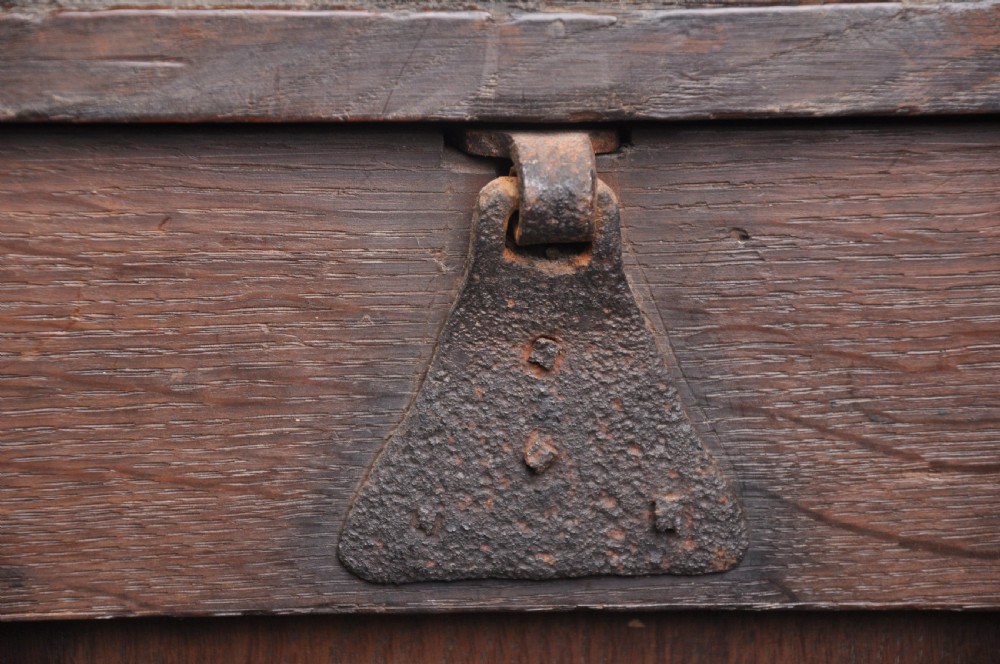 17th Century Oak Coffer View IV