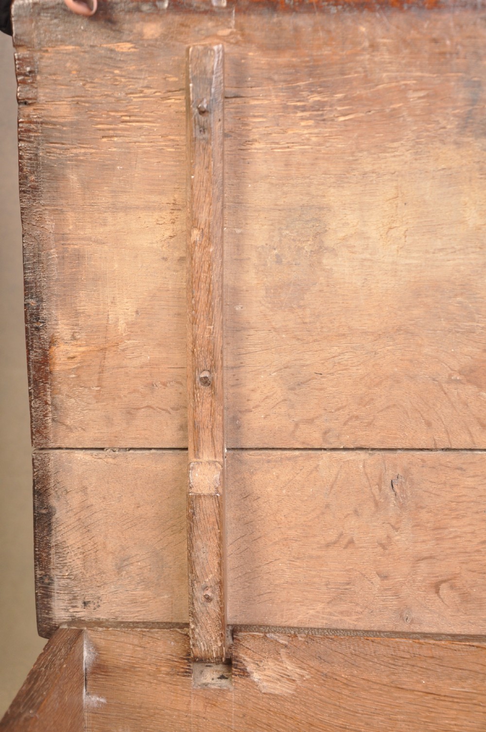 Early 18th Century Welsh Oak Coffer Bach View X