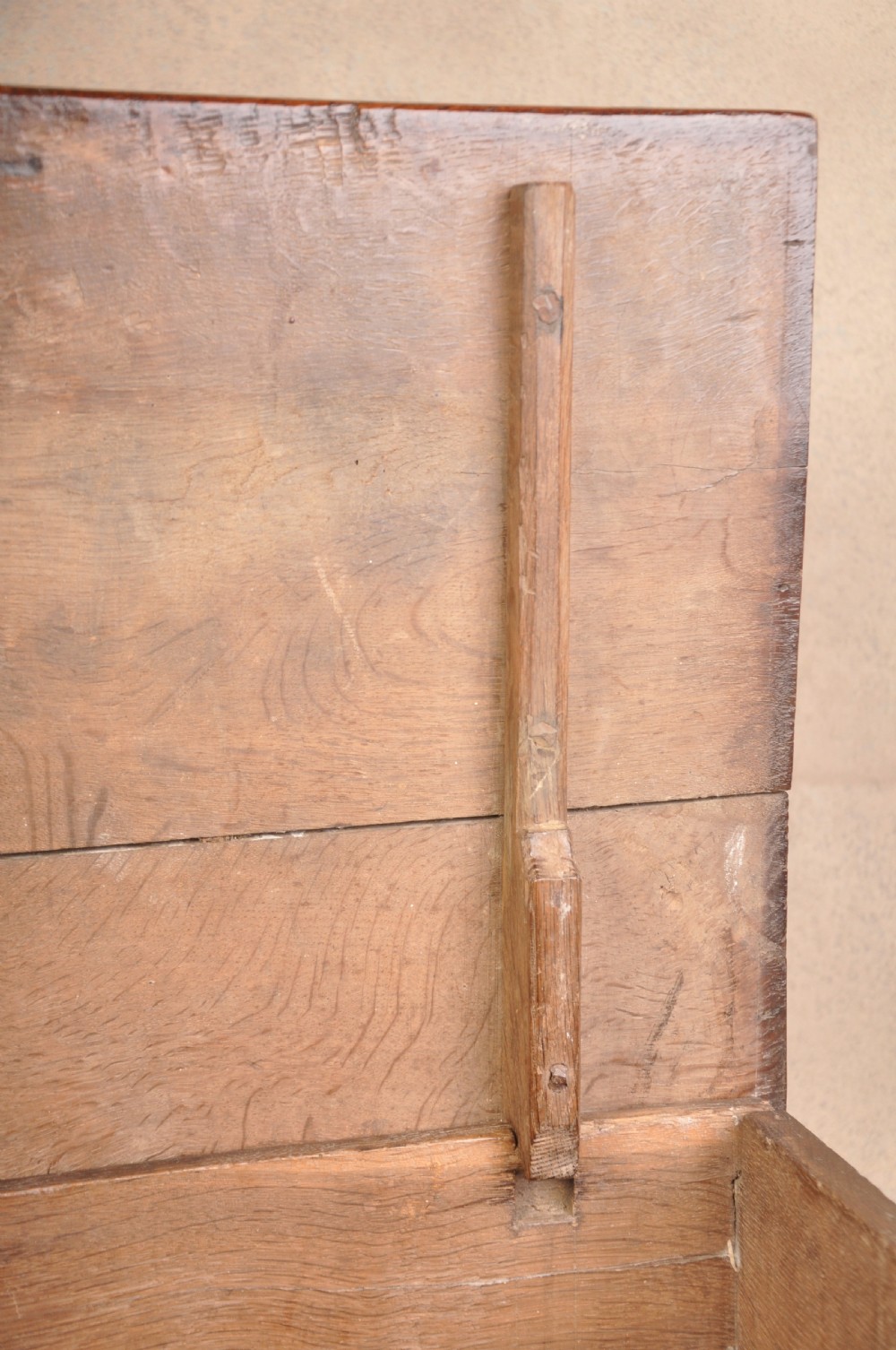 Early 18th Century Welsh Oak Coffer Bach View XI