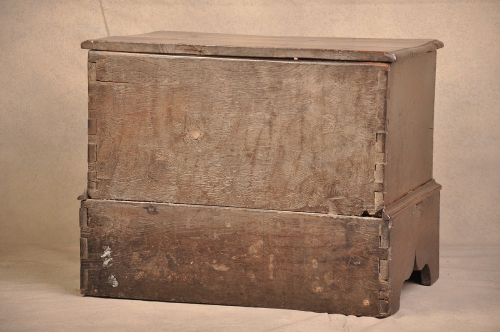 Early 18th Century Welsh Oak Coffer Bach View XIII