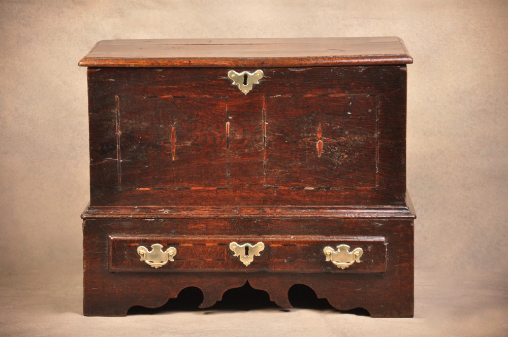 Early 18th Century Welsh Oak Coffer Bach View XIV