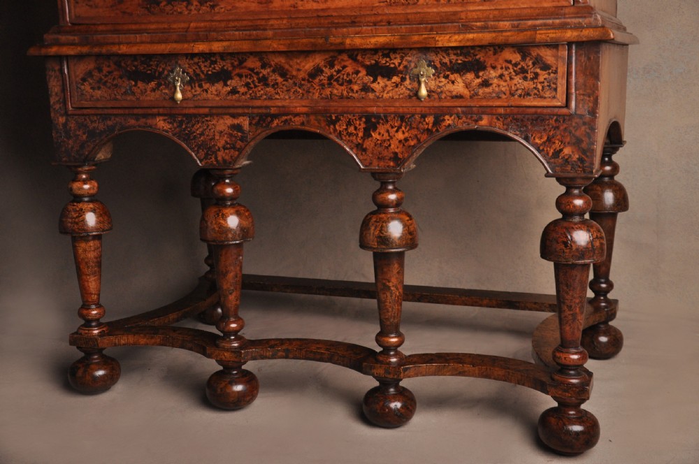 17th Century Mulberry Chest On Stand View X