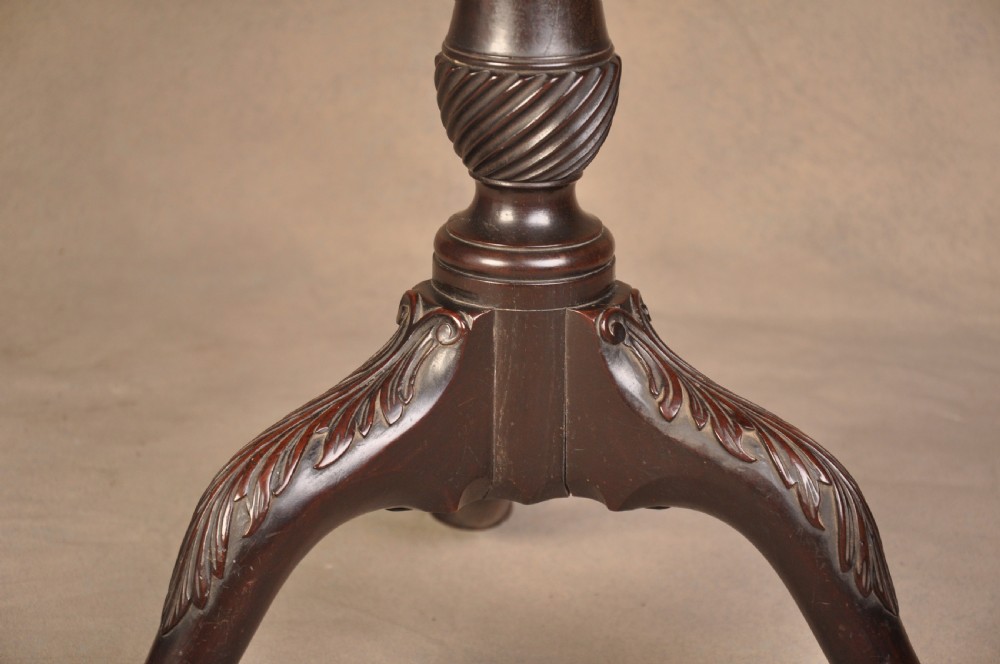 Fine 18th Century Mahogany Chippendale Tripod Table View VI