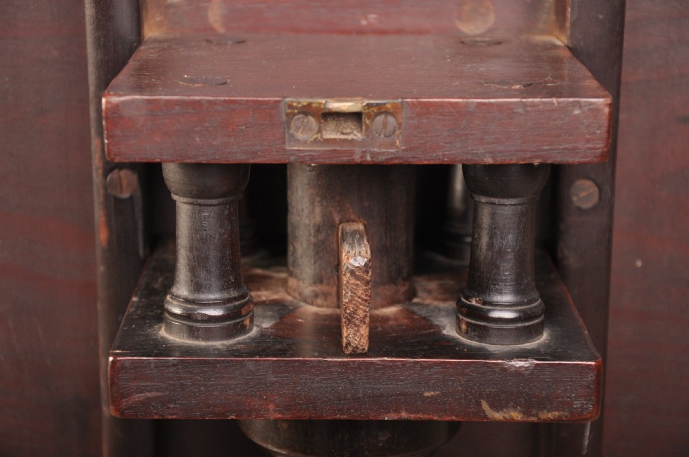 Fine 18th Century Mahogany Chippendale Tripod Table View IX