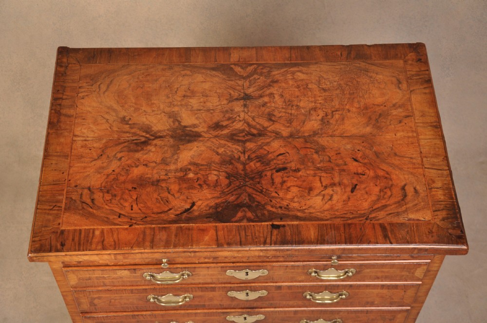 George 1st Walnut Chest Of Drawers Of Small Proportions View III