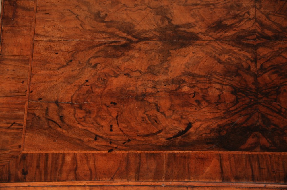 George 1st Walnut Chest Of Drawers Of Small Proportions View IV