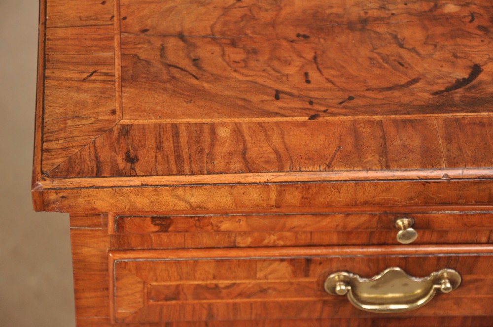 George 1st Walnut Chest Of Drawers Of Small Proportions View VI