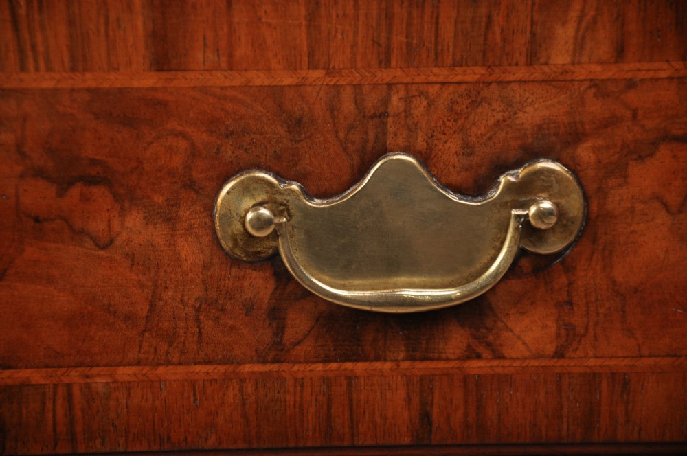 George 1st Walnut Chest Of Drawers Of Small Proportions View VIII