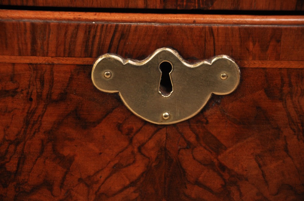 George 1st Walnut Chest Of Drawers Of Small Proportions View IX