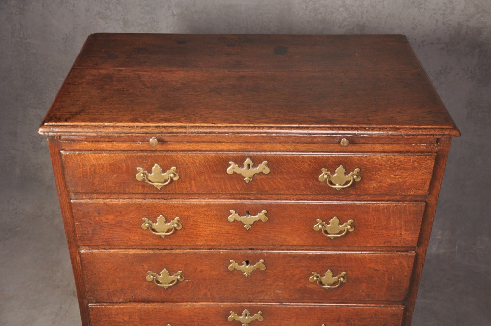 Small Early 18th Century Oak Chest Of Drawers  View IV