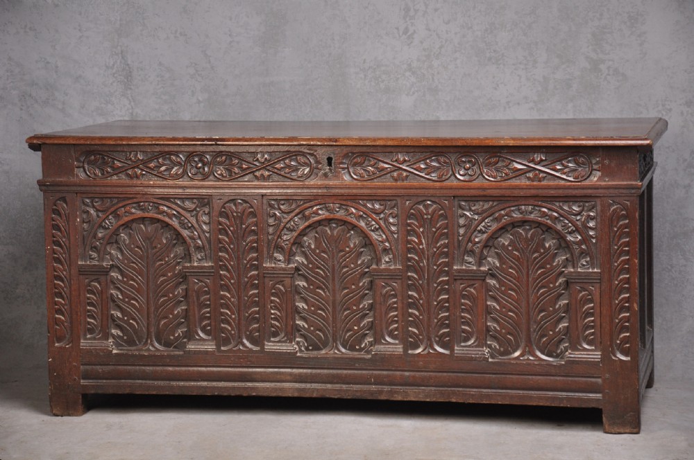 Early 17th Century Arcaded Oak Coffer