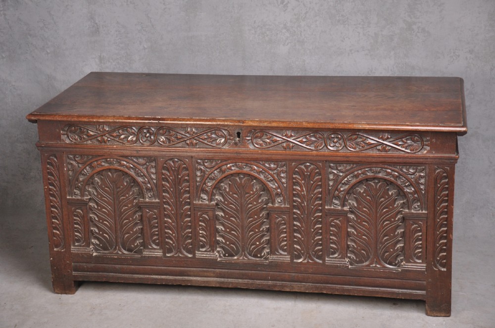 Early 17th Century Arcaded Oak Coffer View II