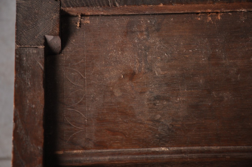 Early 17th Century Arcaded Oak Coffer View XIII