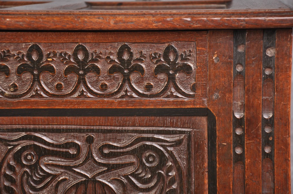 17th Century panelled Oak Coffer View IV