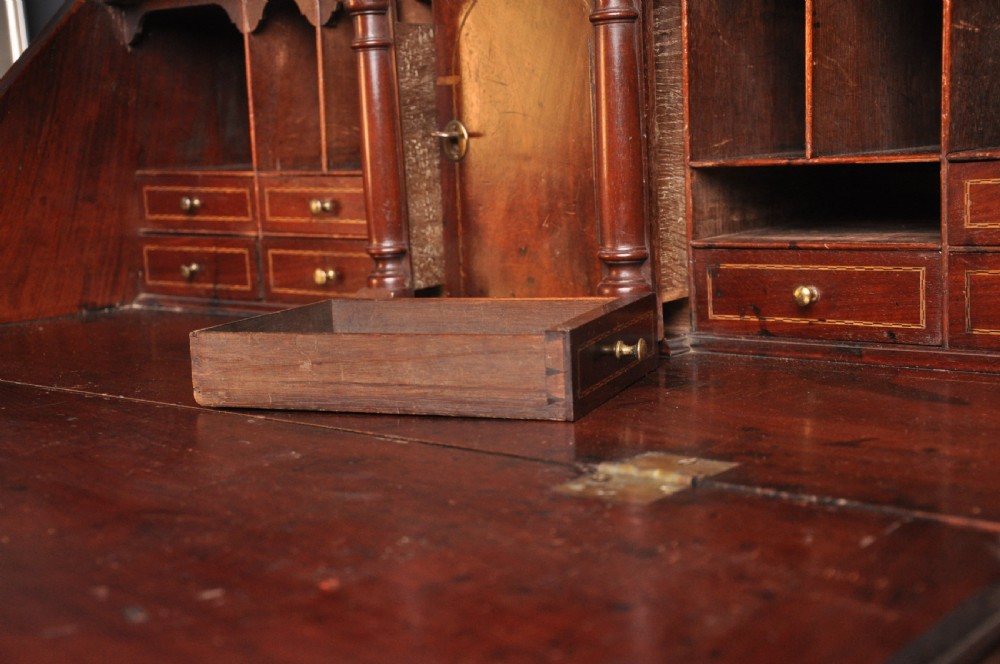 Fine 18th Century Mahogany Bureau View VIII