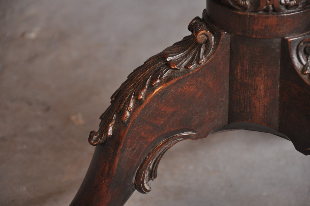 Fine 18th Century Mahogany Tripod Table View IV